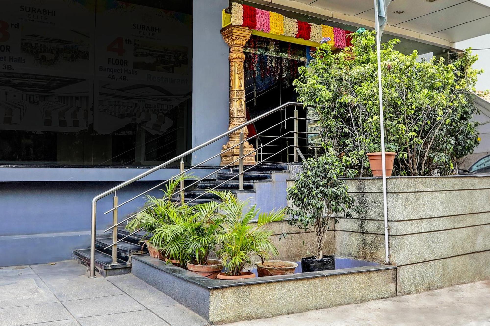 Sururnagar Capital O Surabhi Elite Near Miraj Cinemas - Shalini Shivani מראה חיצוני תמונה